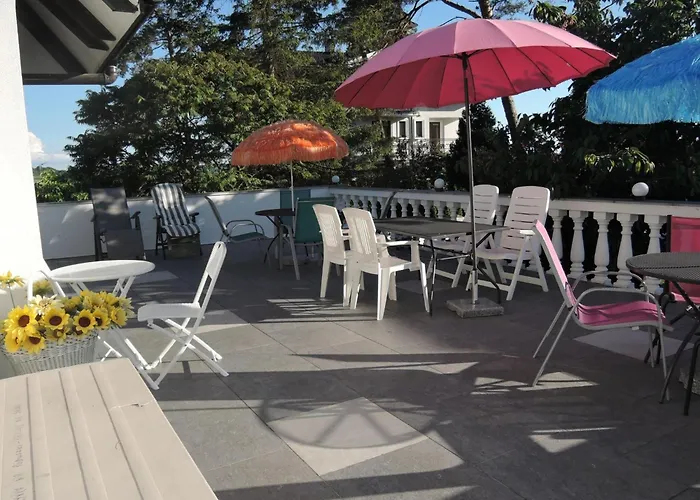 In Near Wide Dziwnówek